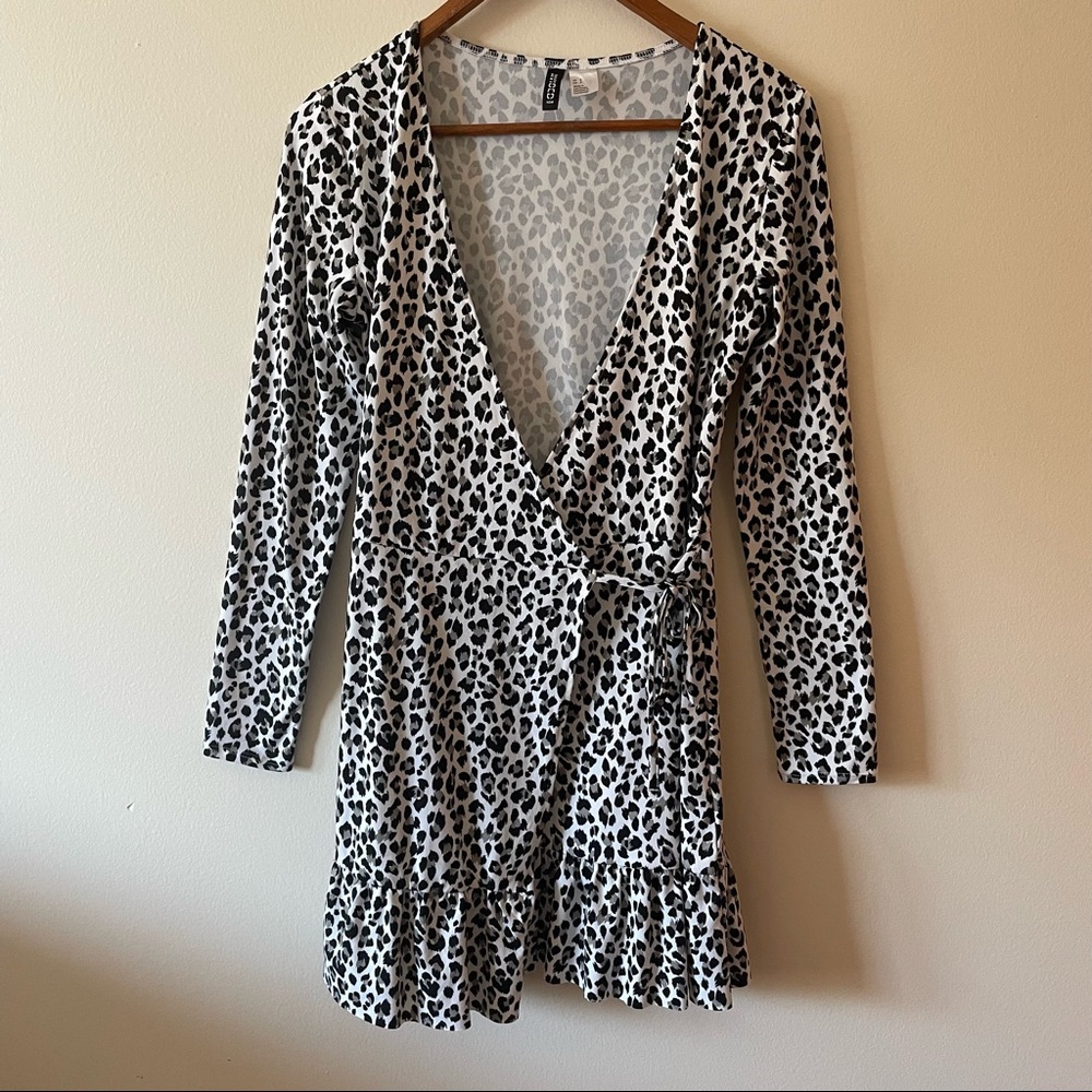 H&M Divided Black and White Leopard Print Wrap Dress - Picture 1 of 8